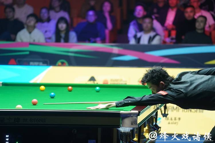 斯诺克国际锦标赛:吴宜泽10-6战胜希金斯夺冠 斯诺克国际锦标赛:吴宜泽10-6战胜希金斯夺冠