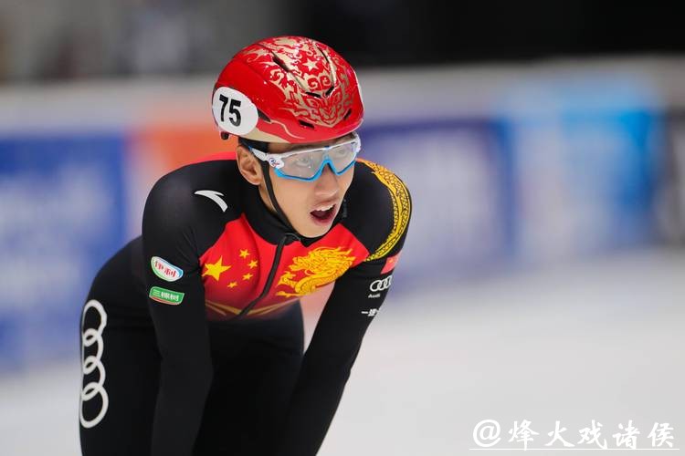 孙龙：短道速滑偶然性大 希望接下来我们发挥更沉稳